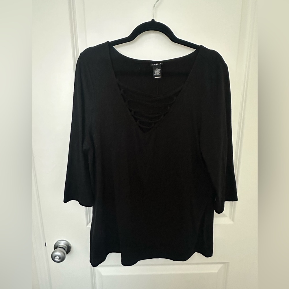 Torrid size 2 3/4 sleeve top